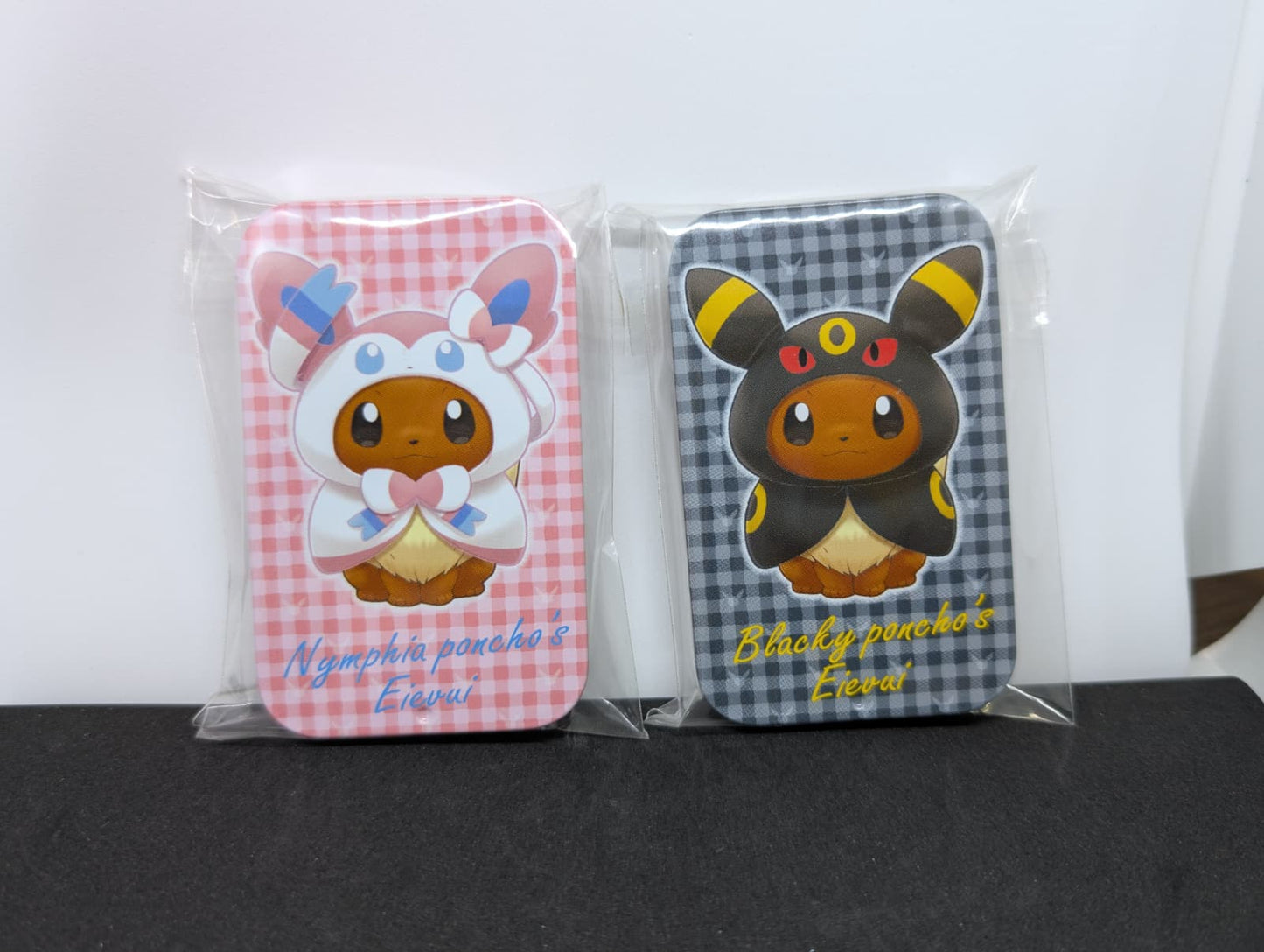 Pokémon Eevee Poncho Tin