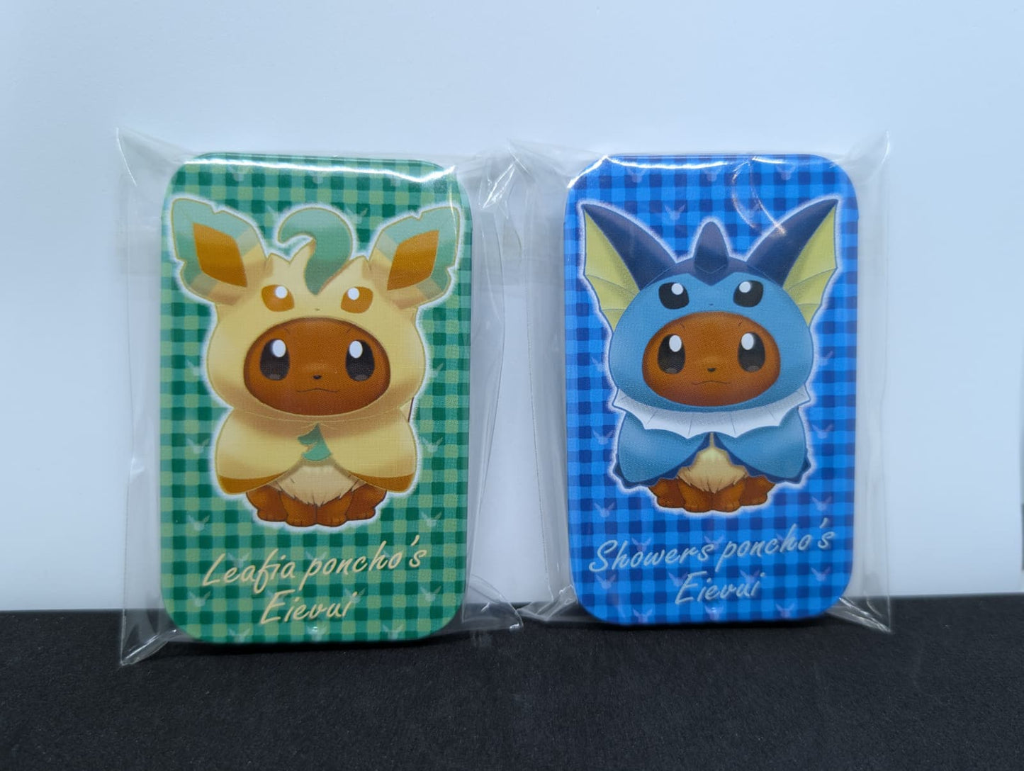 Pokémon Eevee Poncho Tin